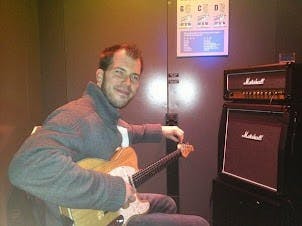 Chris Breen - Guitar And Bass Lessons